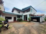 Well manitained fully tilled house for Sale in Colombo 6