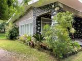 Bungalow with 95 perches of land for sale at Parakaduwa