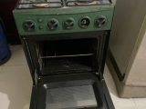 Oven with 4 Burner