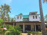 මනරම්  වෙල් යායකට යාබදව පිහිටා ඇති, සංචාරක ව්‍යාපෘති සදහා සුදුසු,